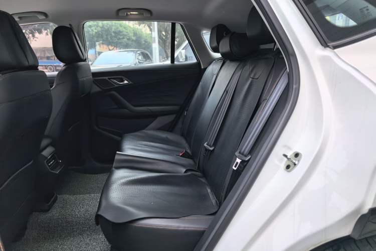 Used Roewe D5X DMH 2024 135 Luxury Edition
