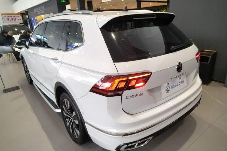 Used Volkswagen Tiguan L 2024 Outstanding Model 330TSI Automatic Two-Wheel Drive R-Line Dragon Glory Edition