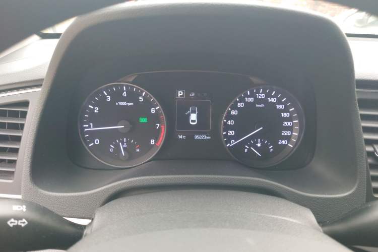 Used Hyundai Elantra 2016 1.6L Automatic ZhiXuan – Elite Version
