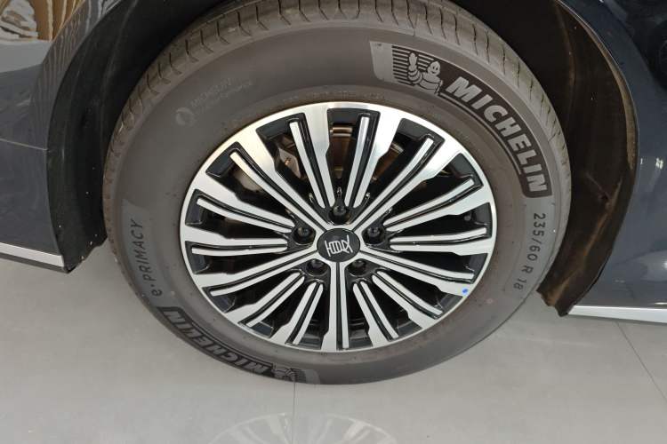 Used BYD Xia 2025 DM-i 1.5T 180km Excellence Model
