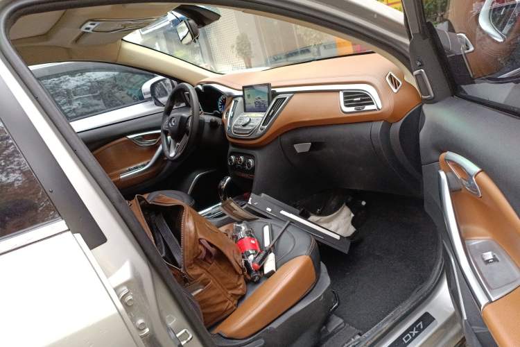 Used Soueast DX7 2015 1.5T Automatic Prestige Model