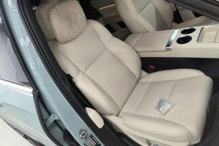 Used Li Auto L6 2025 Max Smart Refresh Edition
