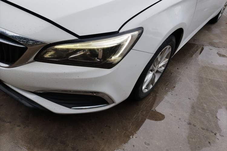 Used Buick Verano 2018 Sedan 20T Dual-Clutch Leading Model