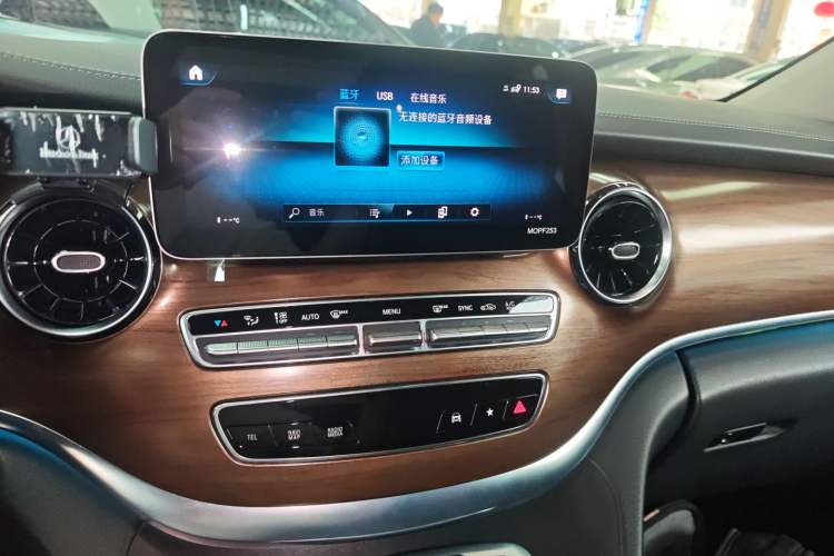 Used Mercedes-Benz V-Class 2021 V 260 L Long-wheelbase Luxury Edition