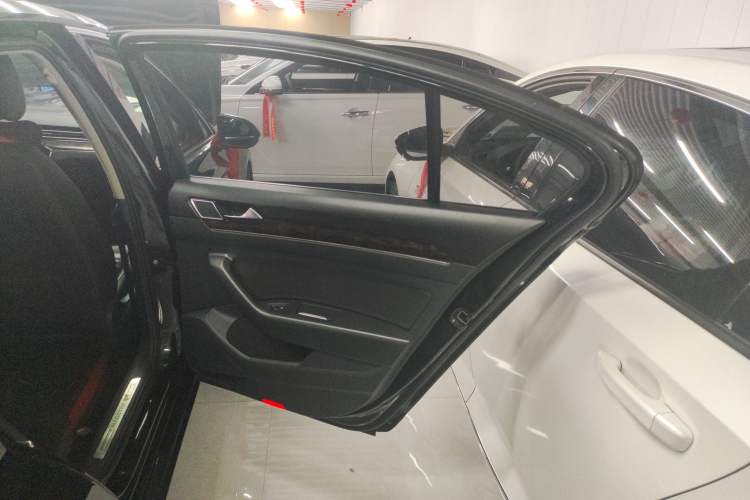 Used Volkswagen Magotan 2018 Facelift 330TSI DSG Luxury Model