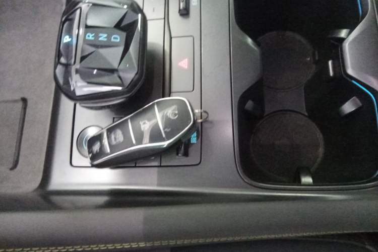 Used BYD Song L EV 2025 Intelligent Driving Version 602 km Range LiDAR-equipped All-Wheel-Drive Type