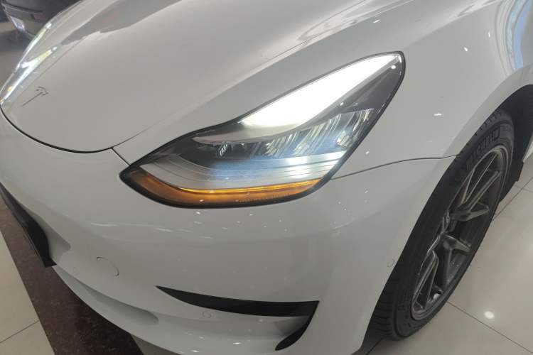 Used Tesla Model 3 2019 Standard Range Rear-Wheel Drive Upgraded Version (60 kWh)
