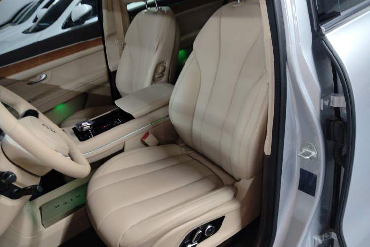 Used Hima AITO M7 2024 1.5T Intelligent Driving 4WD Max Edition 5 Seats