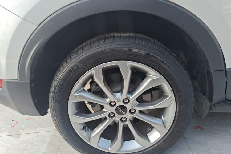 Used Lincoln MKC 2018 2.0T Two-Wheel Drive Luxury Edition
