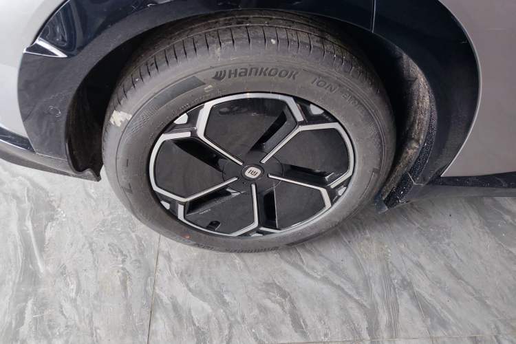 Used  YU7 2025 Ultra-Long Range Rear-Wheel Drive Version
