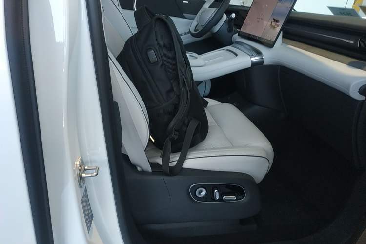 Used XPeng X9 2025 650 Long-Range Max