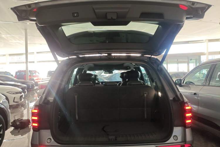 Used Ford Edge 2023 Ford Explorer L 2.0T EcoBoost Four-Wheel Drive 7-Seater Supreme Model
