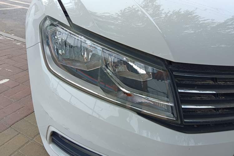 Used Volkswagen Santana 2018 1.5L Manual Comfort Edition
