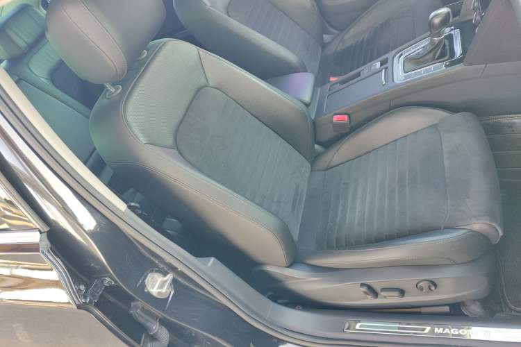 Used Volkswagen Magotan 2018 330TSI DSG Luxury Model