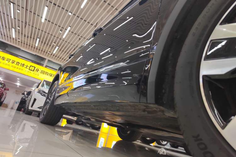 Used Volkswagen Tiguan L 2024 Outstanding Model 330TSI Automatic Two-Wheel Drive R-Line Dragon Glory Edition