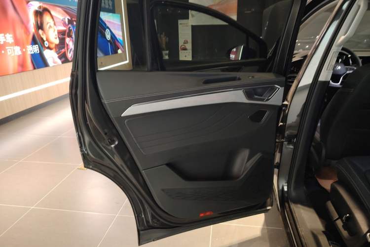 Used Volkswagen Talagon 2023 Facelift 380TSI All-Wheel-Drive Luxury Jiajing Pro 6-Seater
