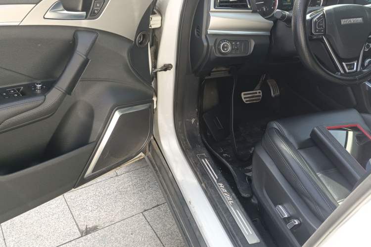 Used Haval H7 2017 Blue-Label H7L 2.0T Automatic Luxury Model
