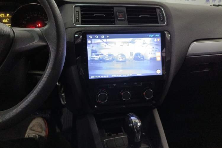 Used Volkswagen Sagitar 2015 1.6L Automatic Fashion Model
