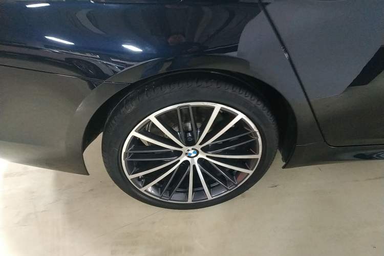 Used BMW 5 Series 2020 530Li Leading Model M Sport Package
