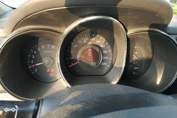 Used Kia K2 2012 Sedan 1.6L Automatic Transmission Premium Commemorative Edition