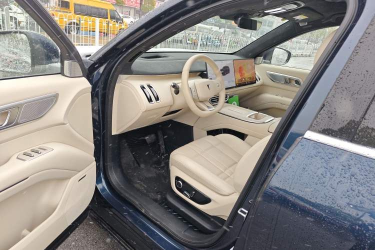 Used  S09 2025 Four-Wheel Drive Ultra+ Custom Edition