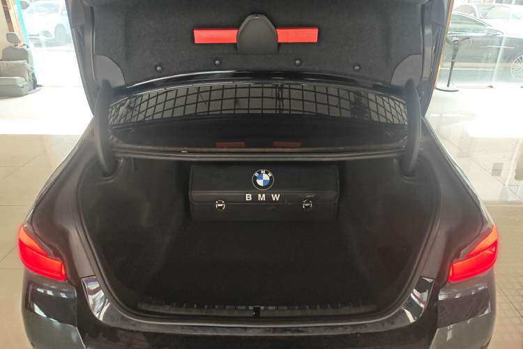 Used BMW 5 Series 2022 Second Facelift 525Li M Sport Package