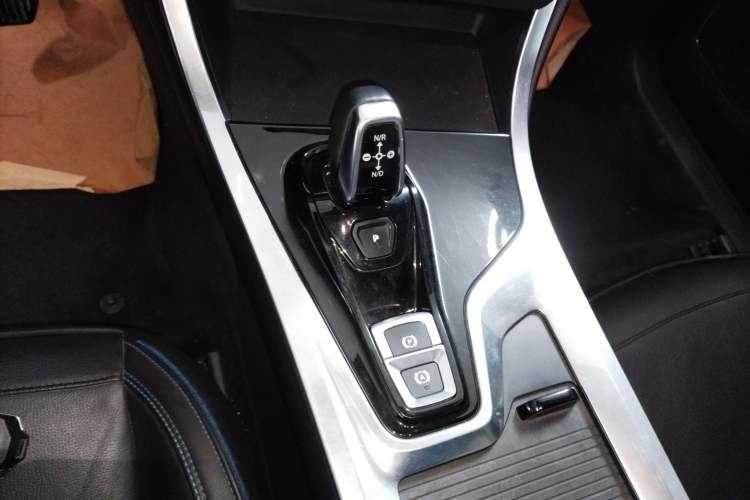 Used Lynk & Co 01 2017 2.0T Two-Wheel Drive Zhaopu Version
