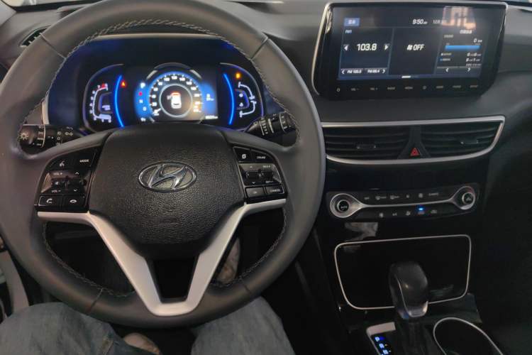 Used Hyundai Tucson 2020 280TGDi Two-Wheel-Drive GLS Fashion Edition China VI Standard
