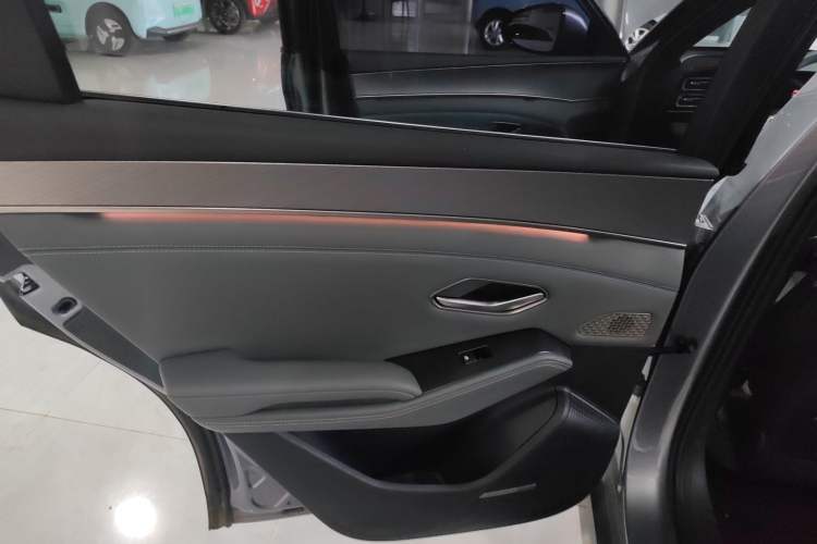 Used BYD Qin L 2024 DM-i 120KM Excellence Model
