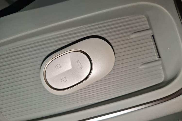 Used Nio ES6 2023 75 kWh