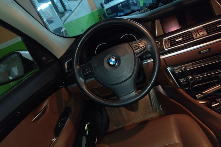 Used BMW 5 Series GT 2017 528i Leading Model