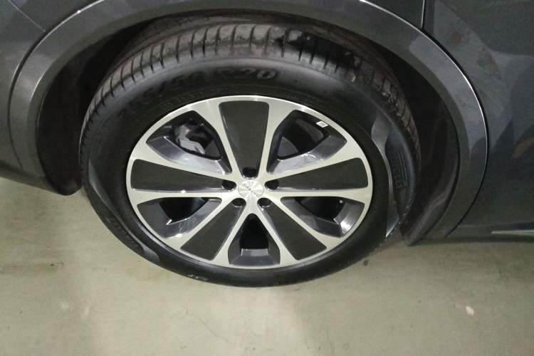 Used Hima Luxeed R7 2024 All-Electric 802 km Max