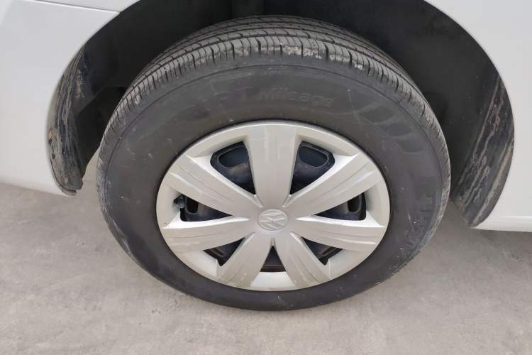 Used Volkswagen Jetta 2015 Value Edition 1.6L Manual Fashionable Style
