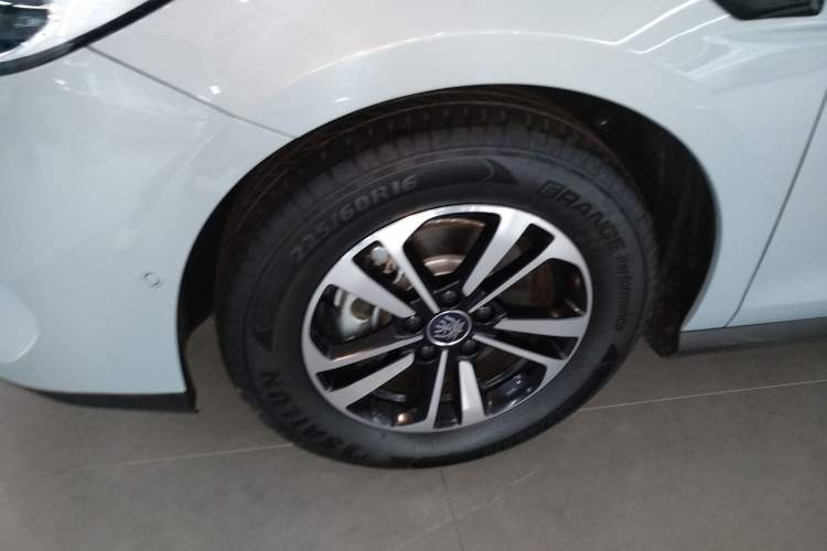 Used BYD Qin PLUS 2025 DM-i Smart Drive 55KM Beyond Model
