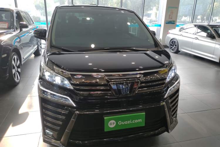 Used Toyota Vellfire 2021 Crown Dual-Engine 2.5L HV Supreme Edition
