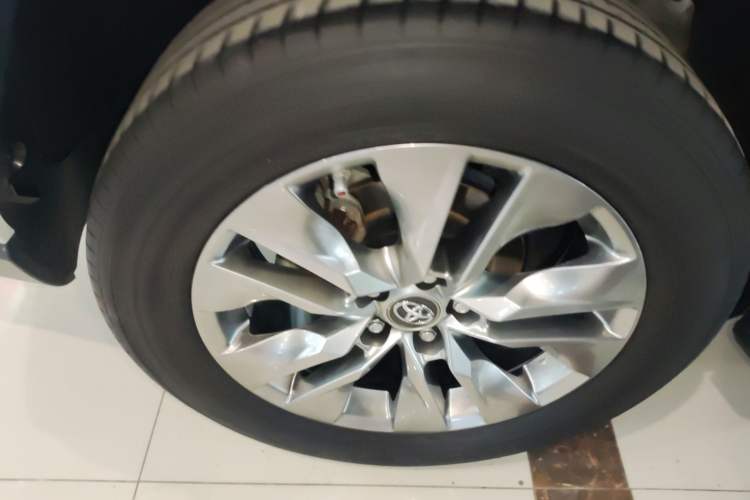 Used Toyota Wildlander 2022 Dual-Engine 2.5L E-CVT Four-Wheel Drive Luxury Edition
