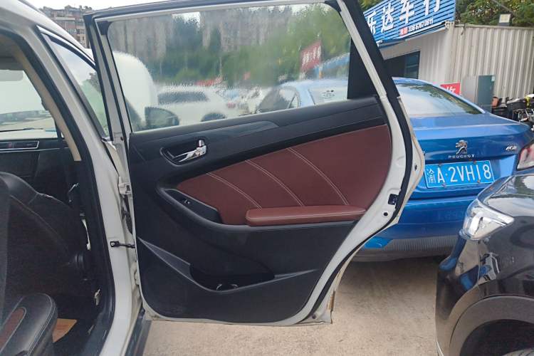 Used Dongfeng Fengon 580 2016 Revised Version 1.5T CVT Luxury Edition
