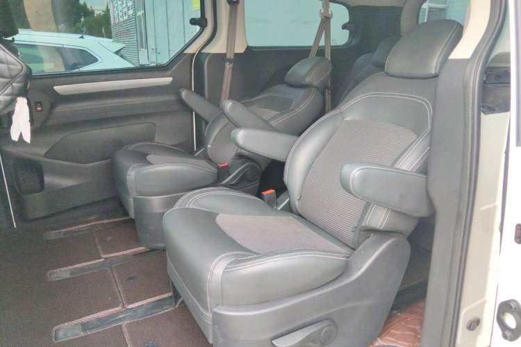 Used SAIC MAXUS G10 2019 PLUS 2.0T Automatic Elite Edition China VI Standard
