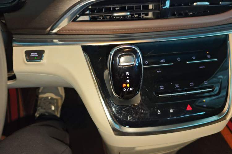 Used Buick GL8 2022 Land Cruiser Executive Class 652T Comfort Model
