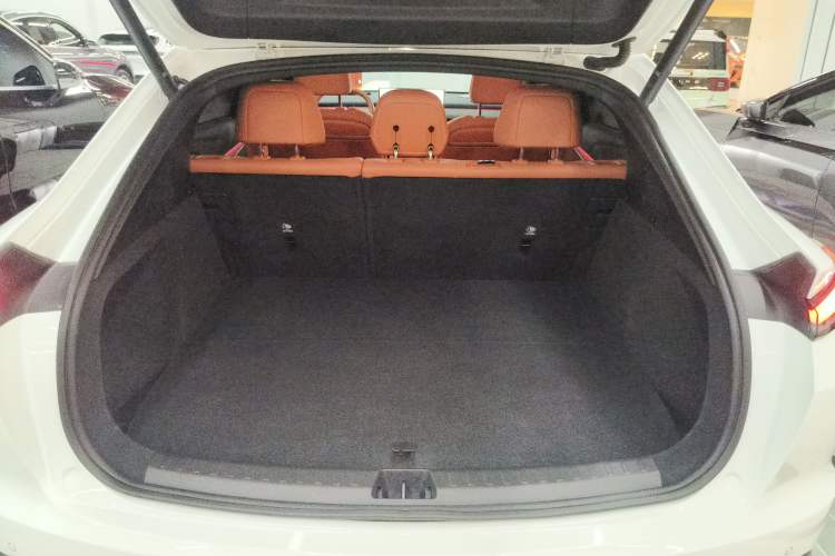 Used ONVO L60 2024 60 kWh Rear-Drive Version
