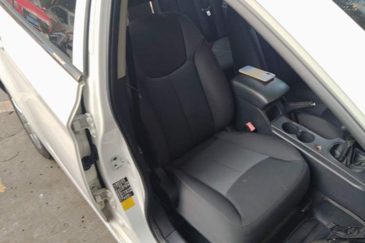 Used Roewe 350 2015 1.5L Manual Luxury Sunroof Edition
