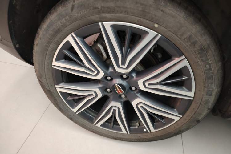 Used Hongqi HS5 2022 Facelifted Version 2.0T Smart Connect Flagship All-Wheel-Drive Edition
