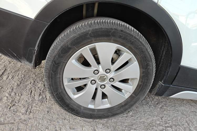 Used Suzuki S-Cross 2014 1.6L CVT Two-Wheel Drive Elite Version
