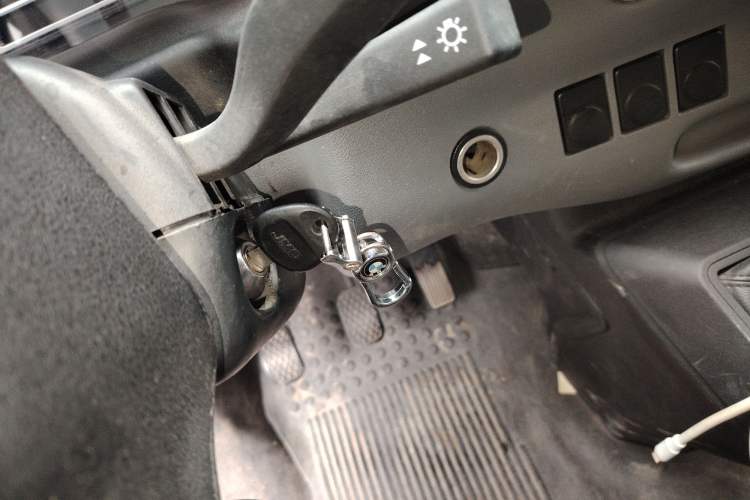 Used JMC Transit 2019 2.8T Commercial Version Short Wheelbase Mid-Roof 6-Seater China VI JX493