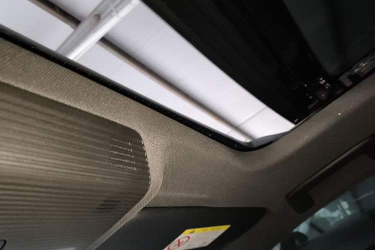 Used Volkswagen Golf 2025 300TSI R-Line
