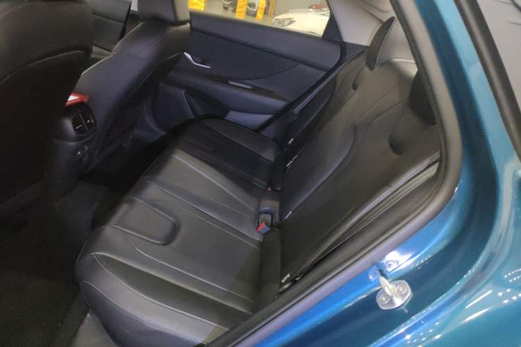 Used Hyundai Elantra 2022 1.5L CVT LUX Prestige Edition
