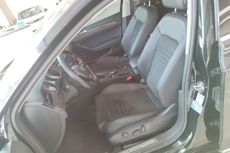 Used Volkswagen Magotan 2018 330TSI DSG Luxury Model