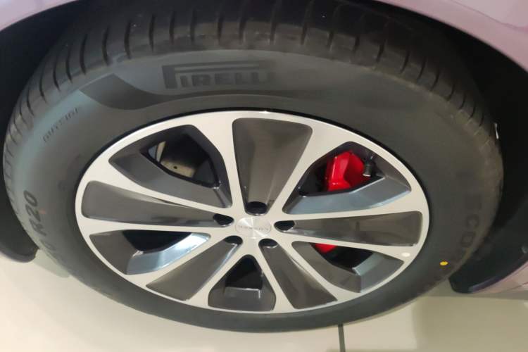 Used Hima Luxeed R7 2024 All-Electric 736 km Ultra
