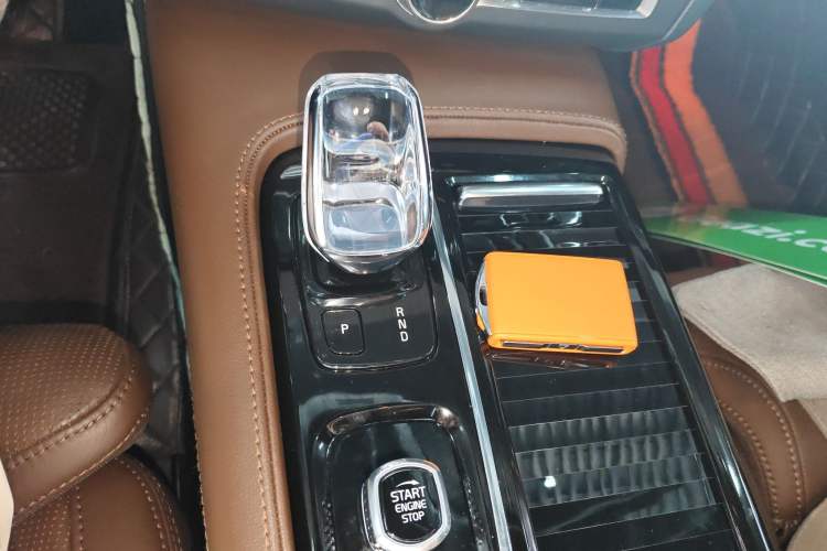 Used Volvo S90 New Energy 2022 Restyled T8 E-Drive Hybrid Zhiyi Luxury Edition
