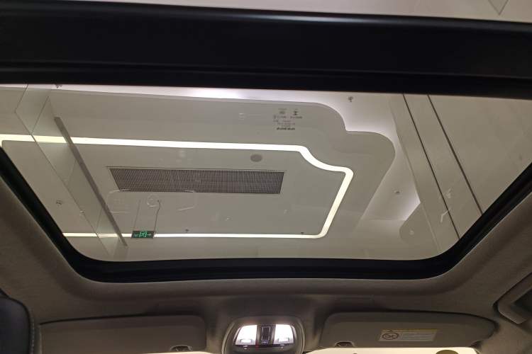 Used Volvo XC40 2024 B4 4x4 Smart Luxury Edition